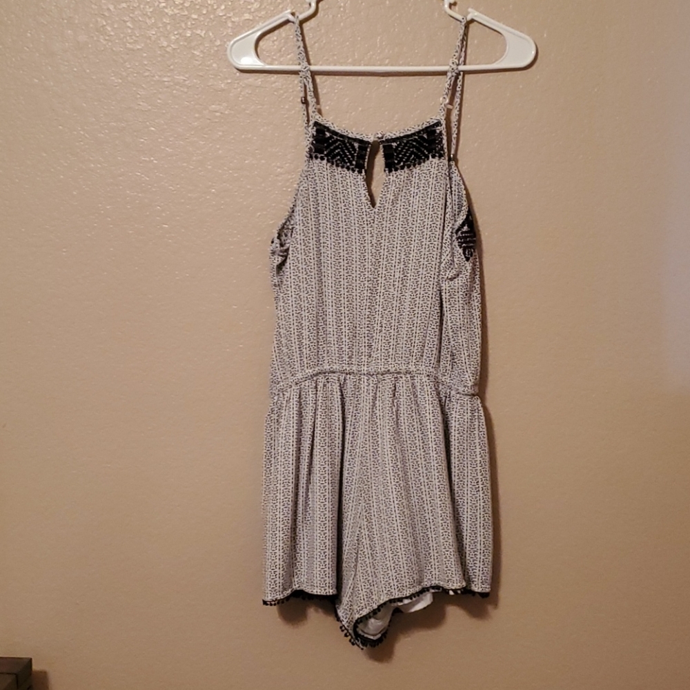 Romper - Picture 2 of 2